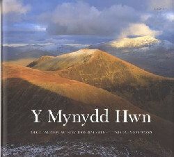 A picture of 'Y Mynydd Hwn - Deg o Ysgrifau am Fynyddoedd (Clawr Caled)' 
                              by 
